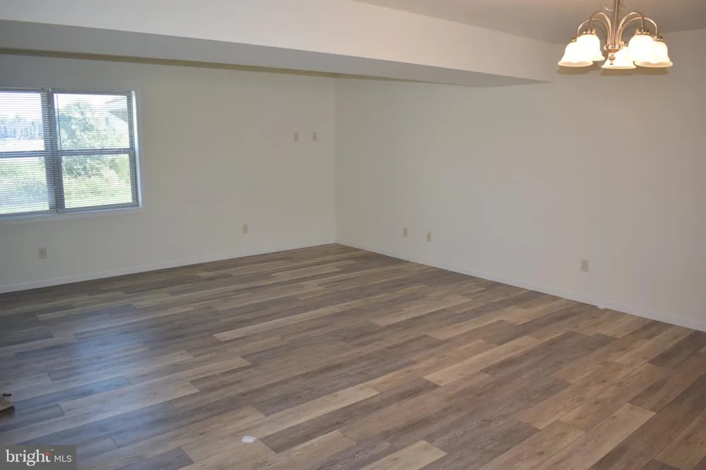 182 DELANO DRIVE Chambersburg, PA 17201
