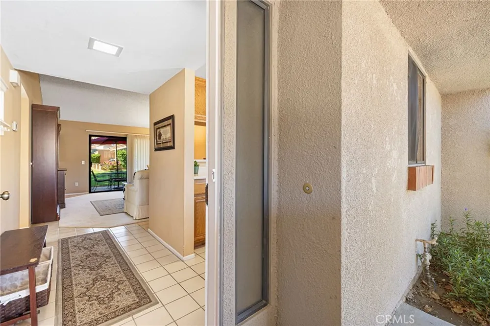 41631 Resorter Palm Desert, CA 92211