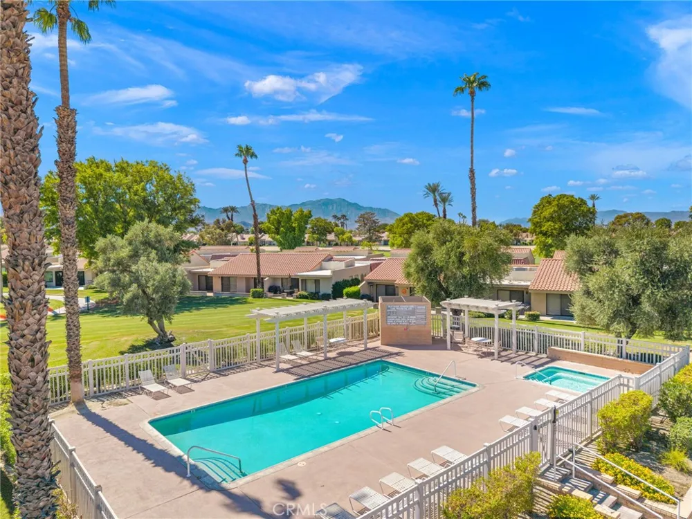 41631 Resorter Palm Desert, CA 92211