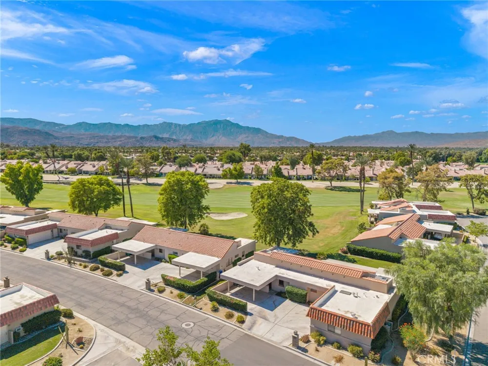 41631 Resorter Palm Desert, CA 92211