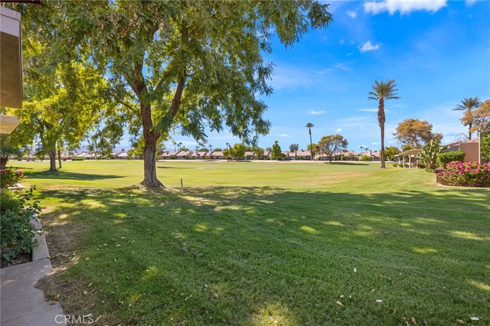 41631 Resorter Palm Desert, CA 92211