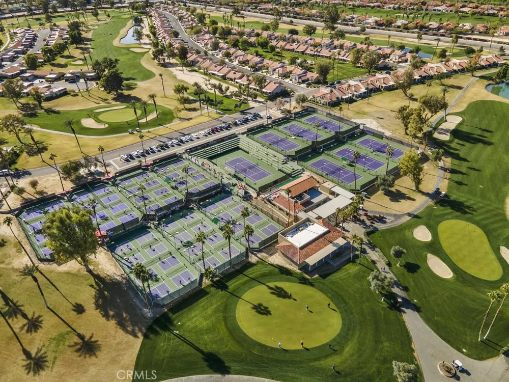 41631 Resorter Palm Desert, CA 92211