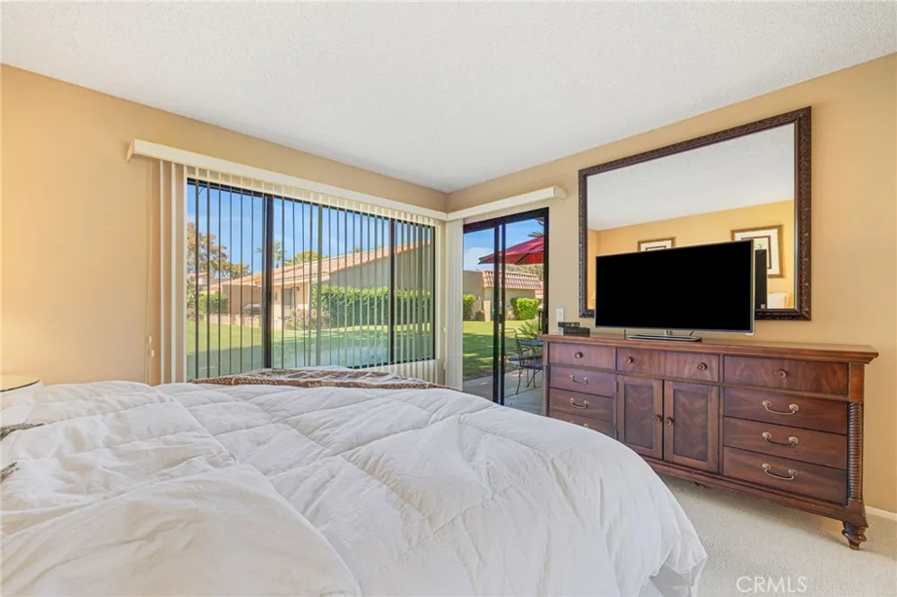 41631 Resorter Palm Desert, CA 92211