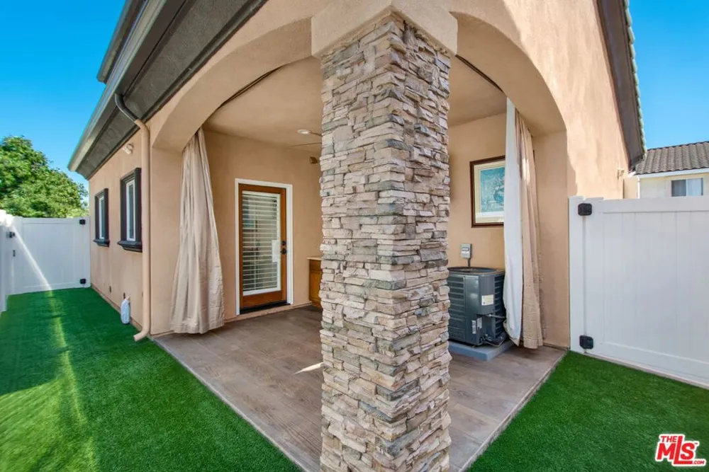 6522 Walker Avenue #7 Bell, CA 90201