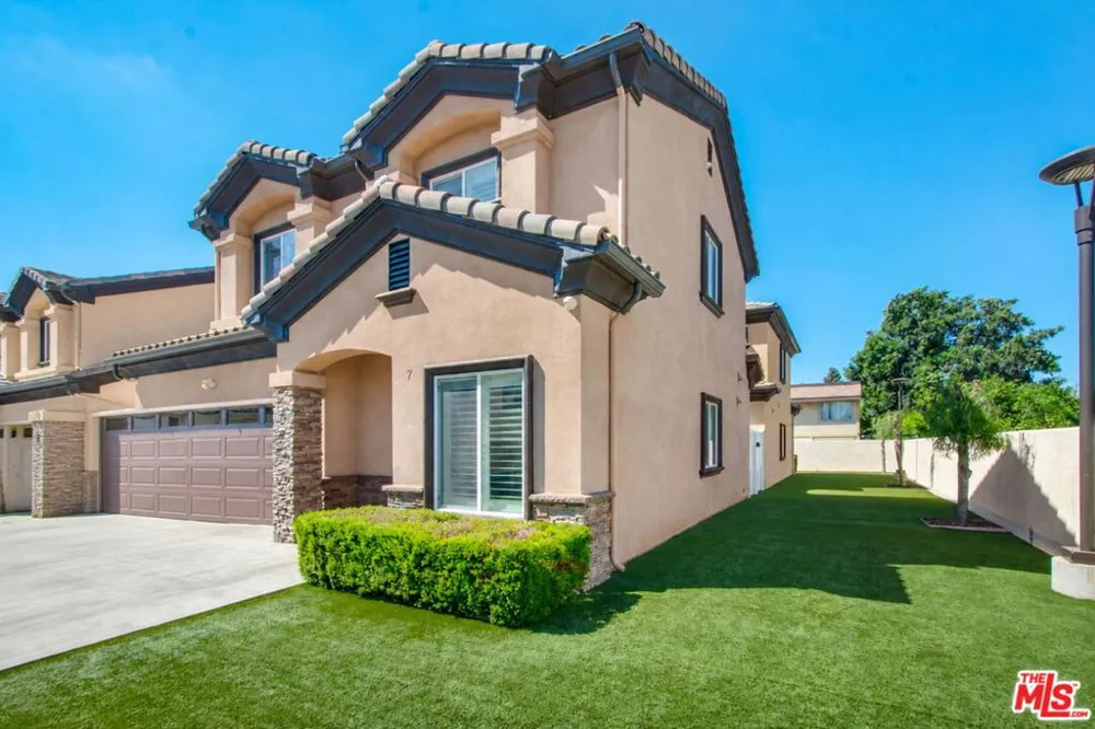 6522 Walker Avenue #7 Bell, CA 90201