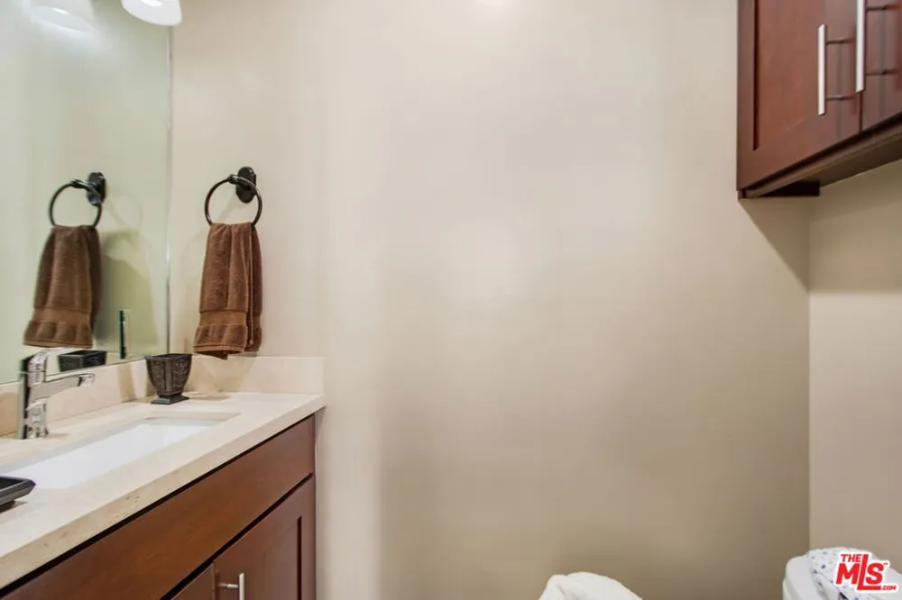 6522 Walker Avenue #7 Bell, CA 90201