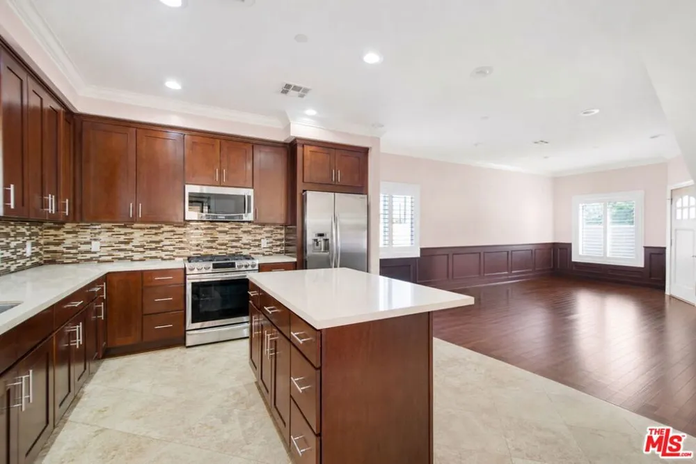 6522 Walker Avenue #7 Bell, CA 90201