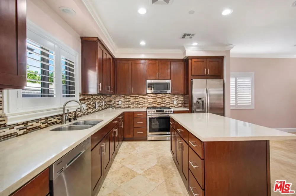 6522 Walker Avenue #7 Bell, CA 90201