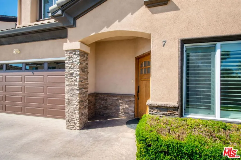 6522 Walker Avenue #7 Bell, CA 90201