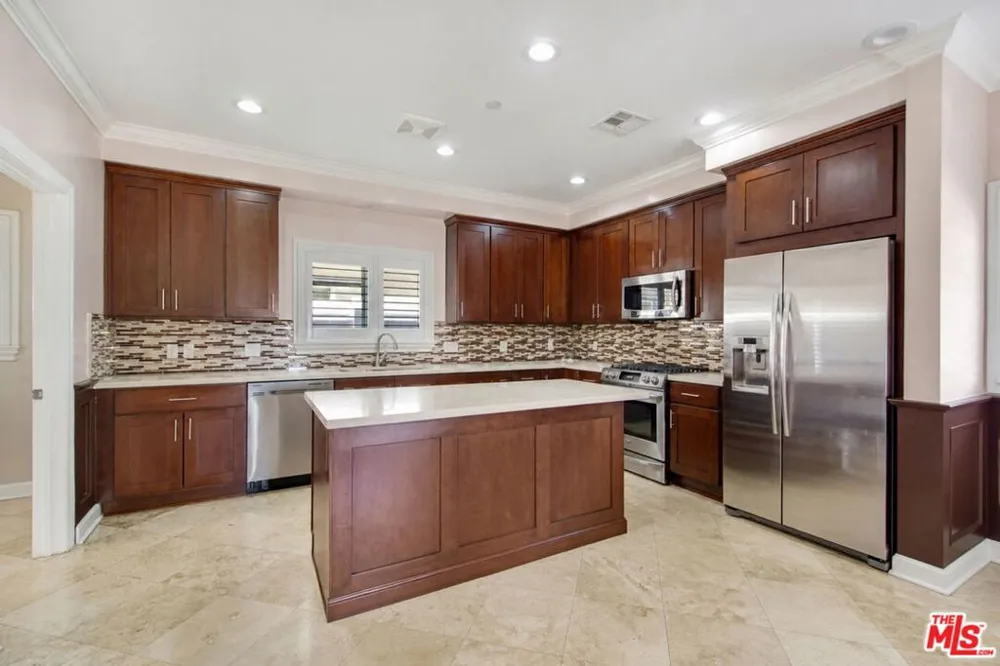 6522 Walker Avenue #7 Bell, CA 90201