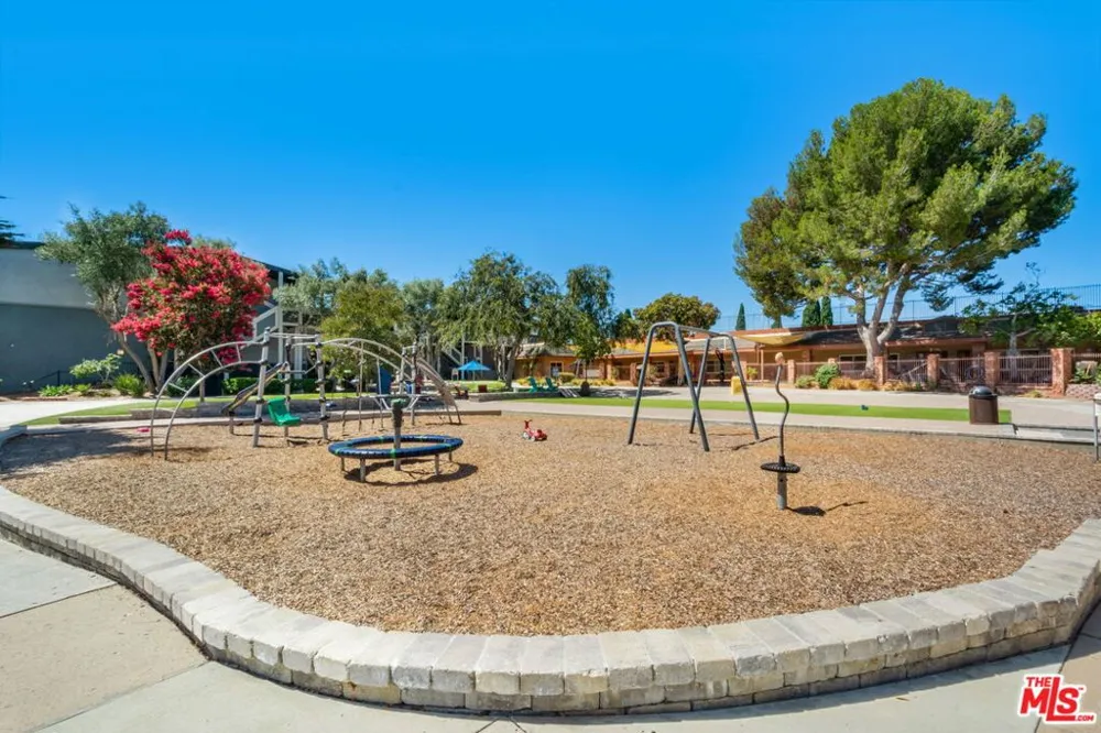 6375 Green Valley Circle #206 Culver City, CA 90230