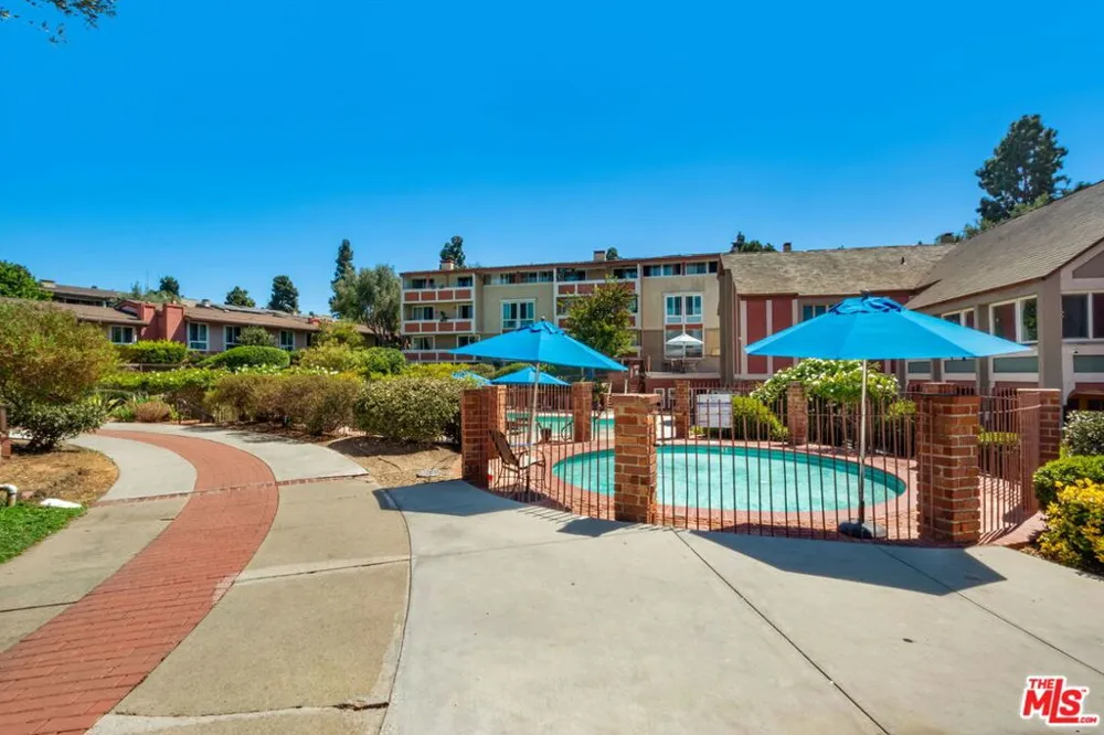 6375 Green Valley Circle #206 Culver City, CA 90230