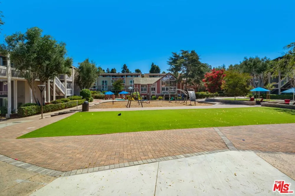 6375 Green Valley Circle #206 Culver City, CA 90230