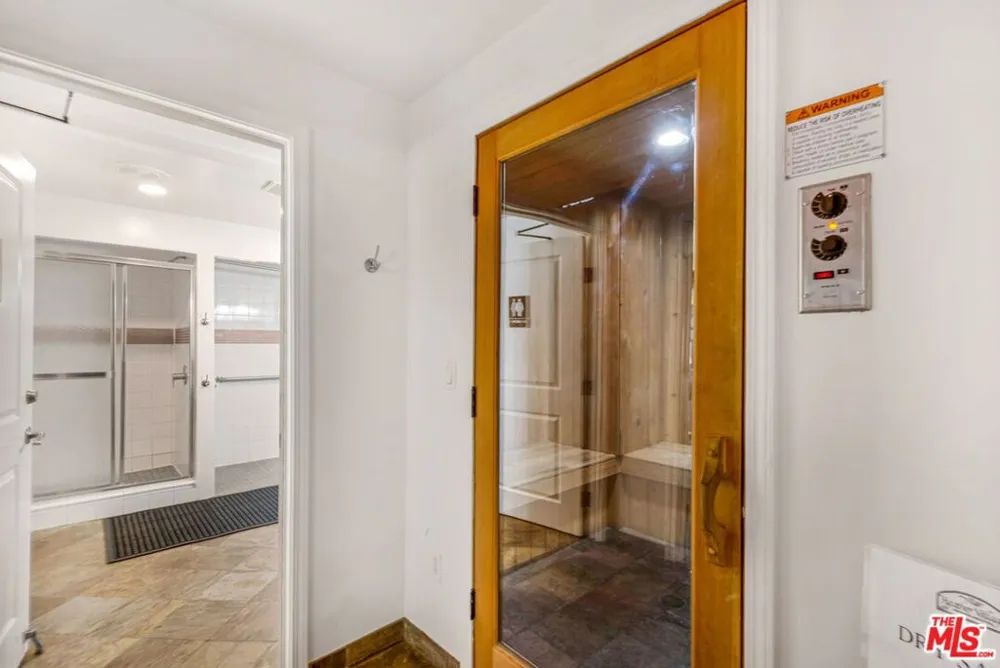 6375 Green Valley Circle #206 Culver City, CA 90230