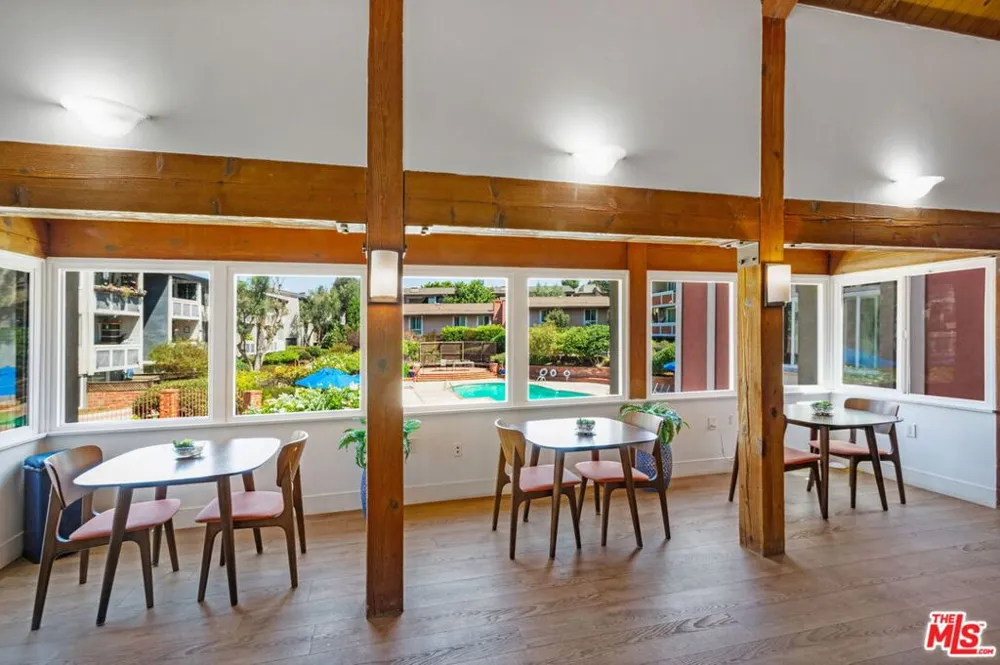 6375 Green Valley Circle #206 Culver City, CA 90230