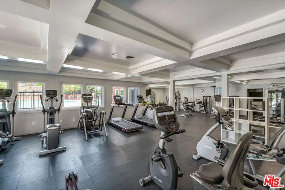 6375 Green Valley Circle #206 Culver City, CA 90230