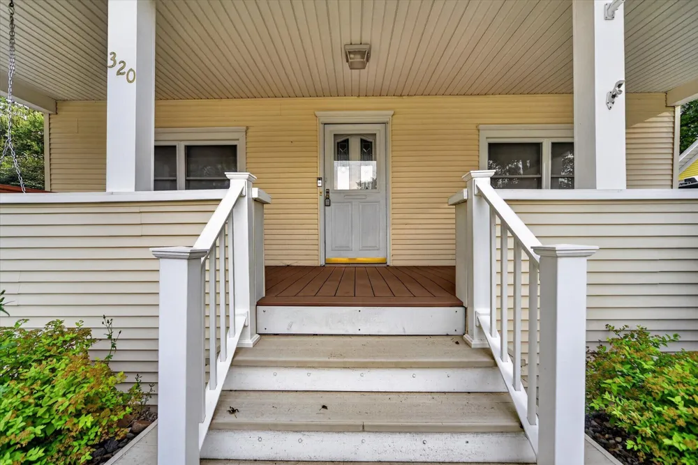 320 W Elizabeth Street Stockbridge, MI 49285