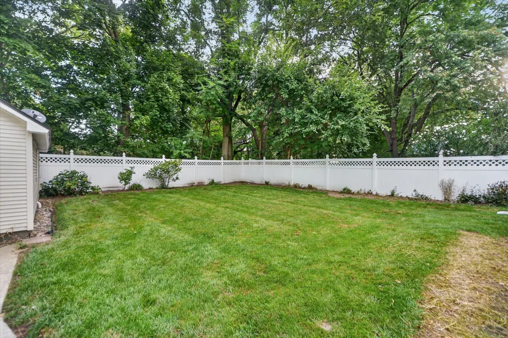 320 W Elizabeth Street Stockbridge, MI 49285
