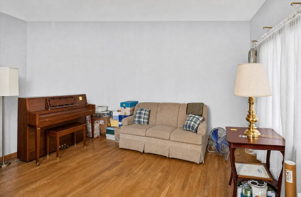 320 W Elizabeth Street Stockbridge, MI 49285