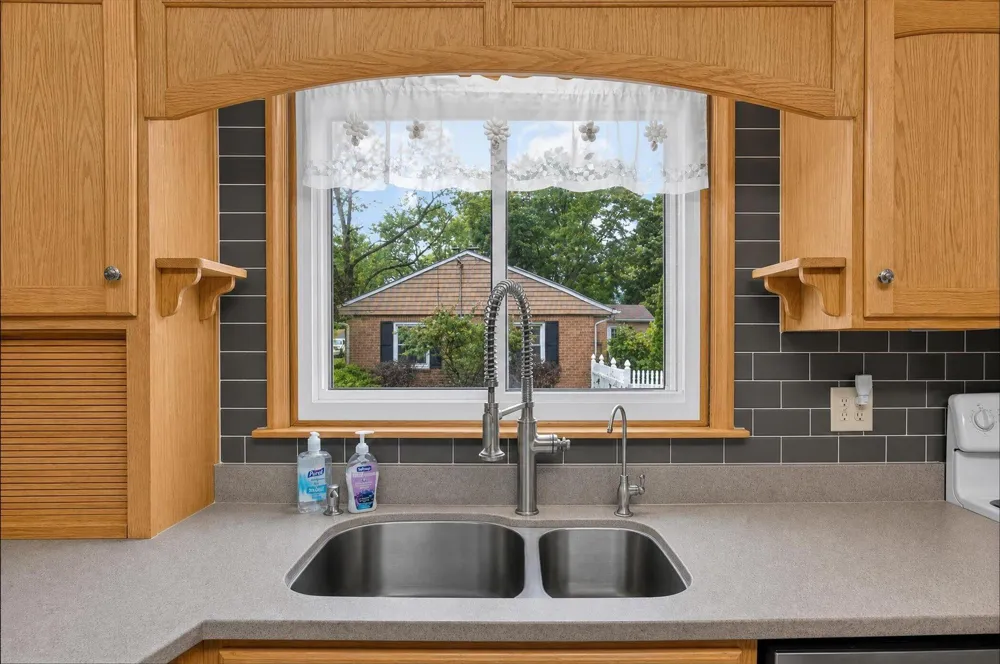 320 W Elizabeth Street Stockbridge, MI 49285