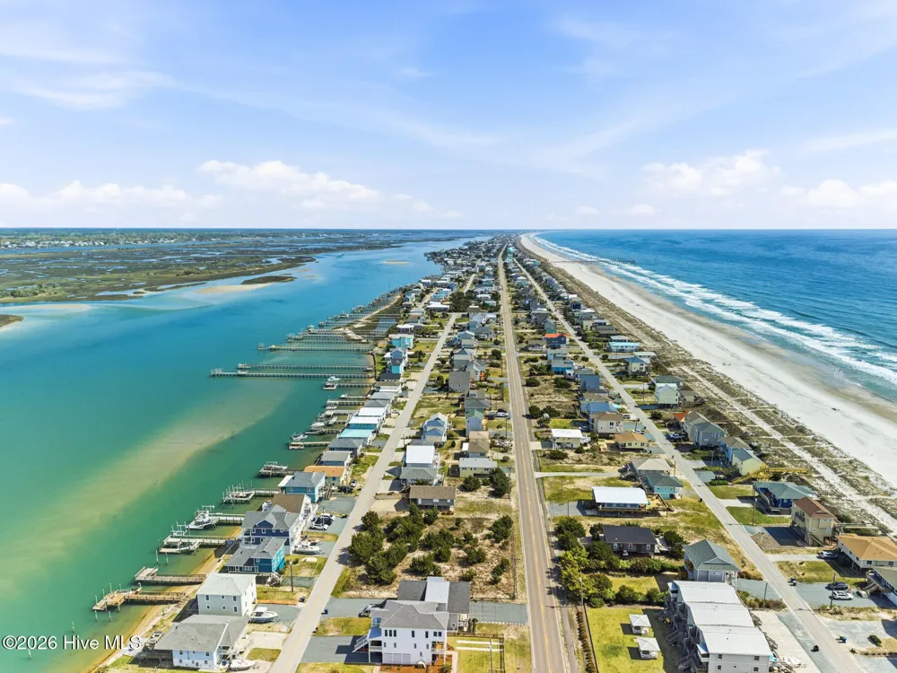 1332 S Anderson Boulevard Topsail Beach, NC 28445