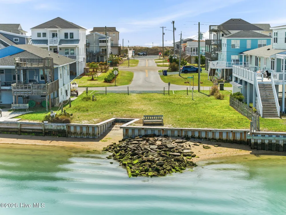 1332 S Anderson Boulevard Topsail Beach, NC 28445