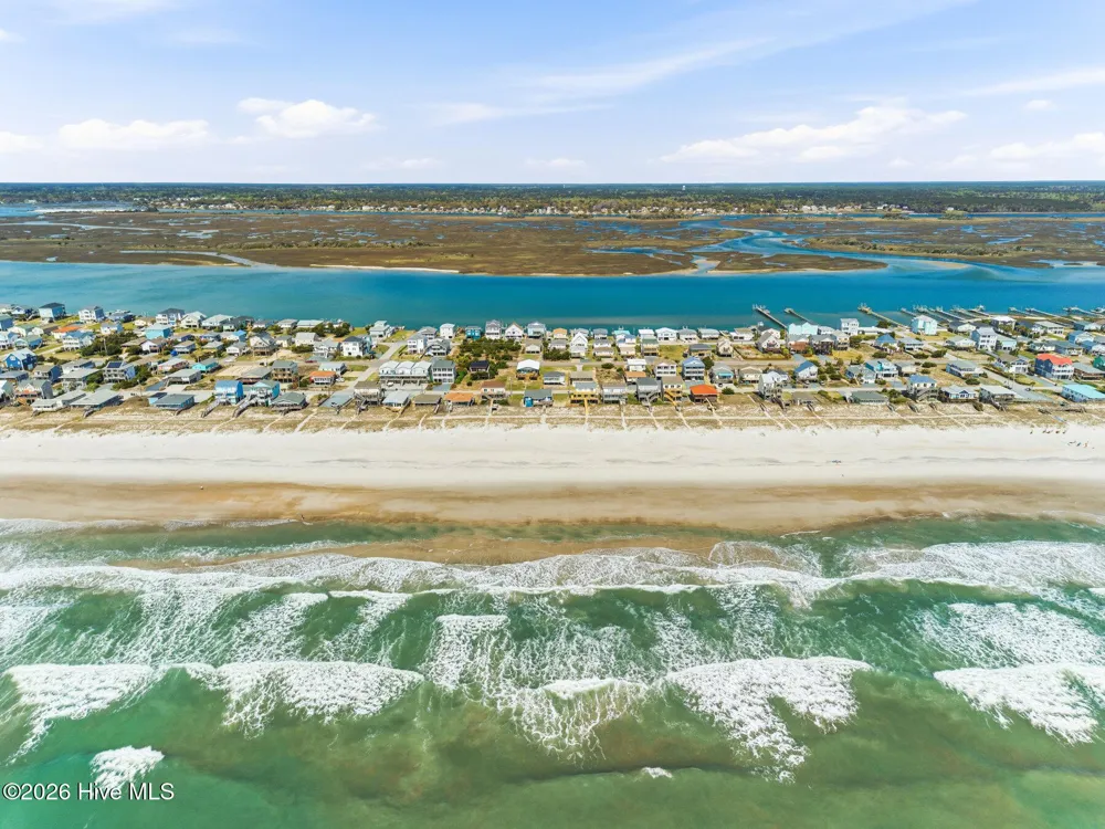 1332 S Anderson Boulevard Topsail Beach, NC 28445