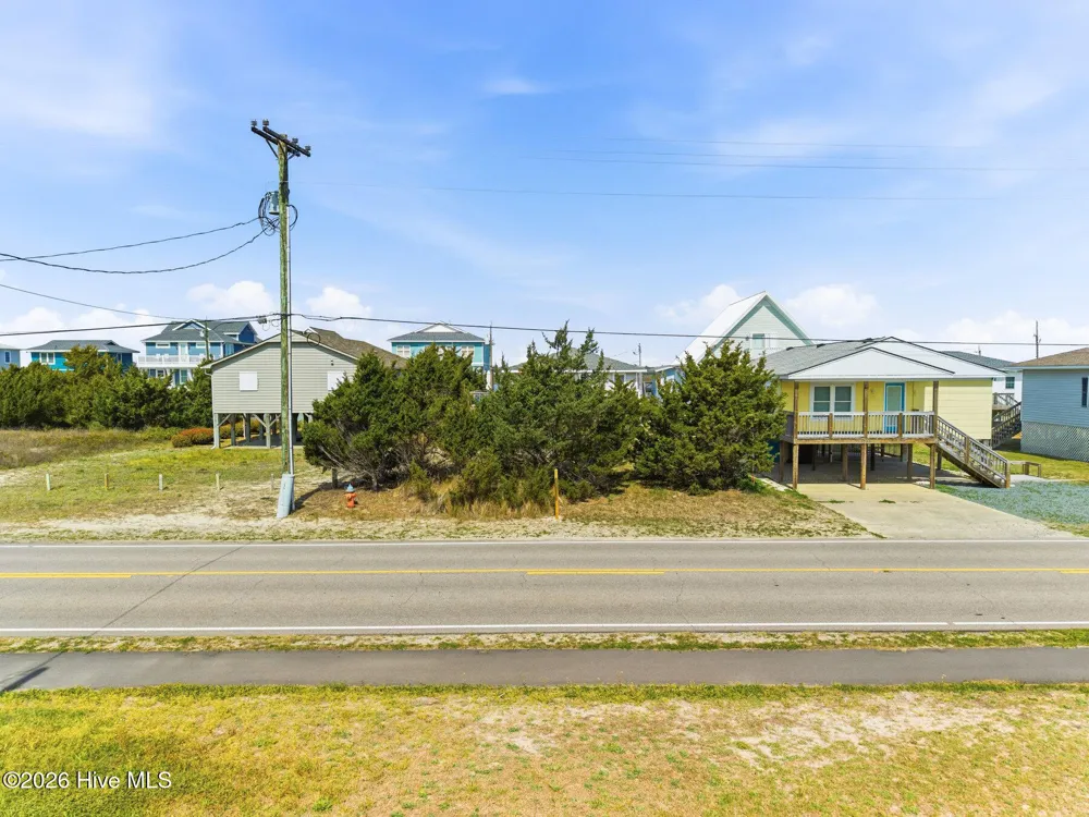 1332 S Anderson Boulevard Topsail Beach, NC 28445