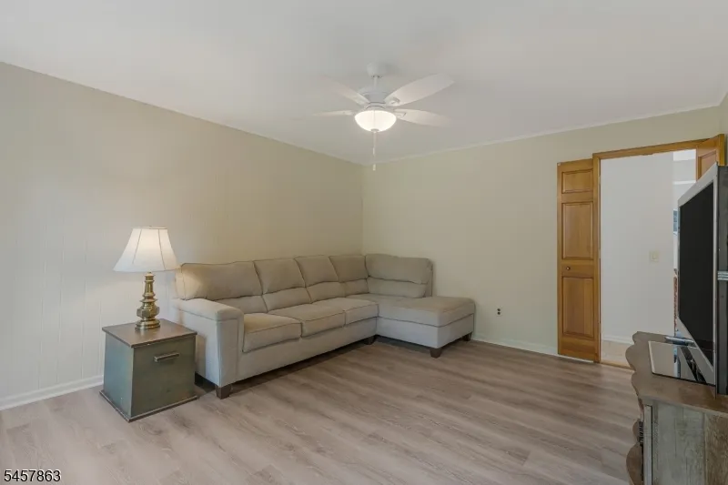 258 Dutch Farm Rd Bridgewater, NJ 08807