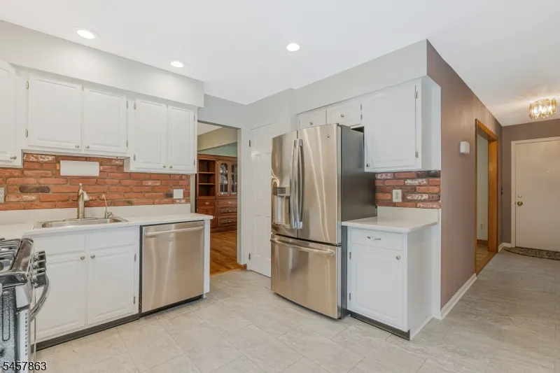 258 Dutch Farm Rd Bridgewater, NJ 08807