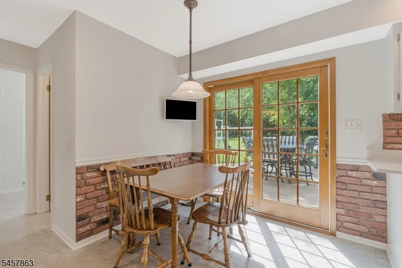 258 Dutch Farm Rd Bridgewater, NJ 08807