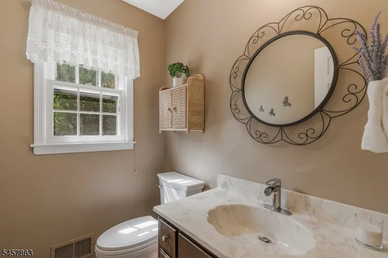 258 Dutch Farm Rd Bridgewater, NJ 08807