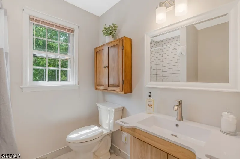 258 Dutch Farm Rd Bridgewater, NJ 08807