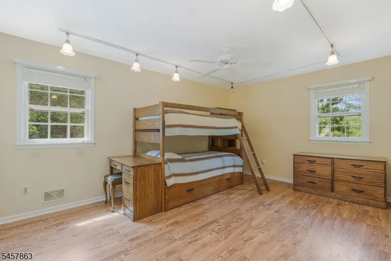 258 Dutch Farm Rd Bridgewater, NJ 08807