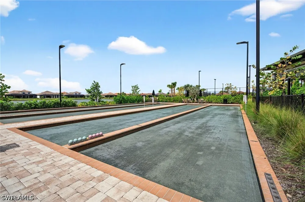Triesta Lane Naples, FL 34114