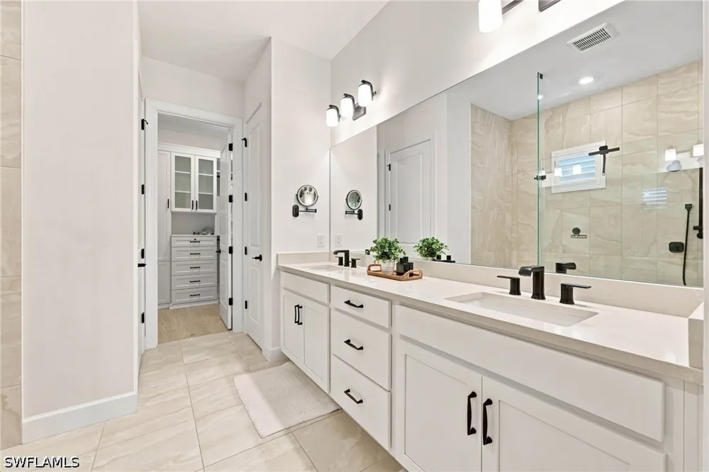 Triesta Lane Naples, FL 34114