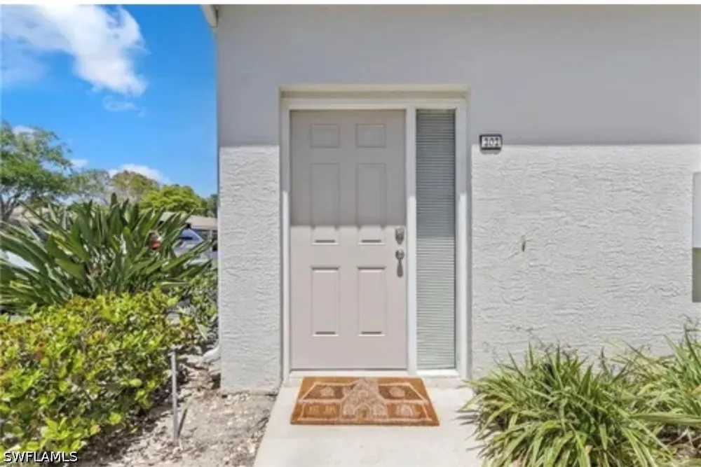 Satinleaf Road S #202 Naples, FL 34109