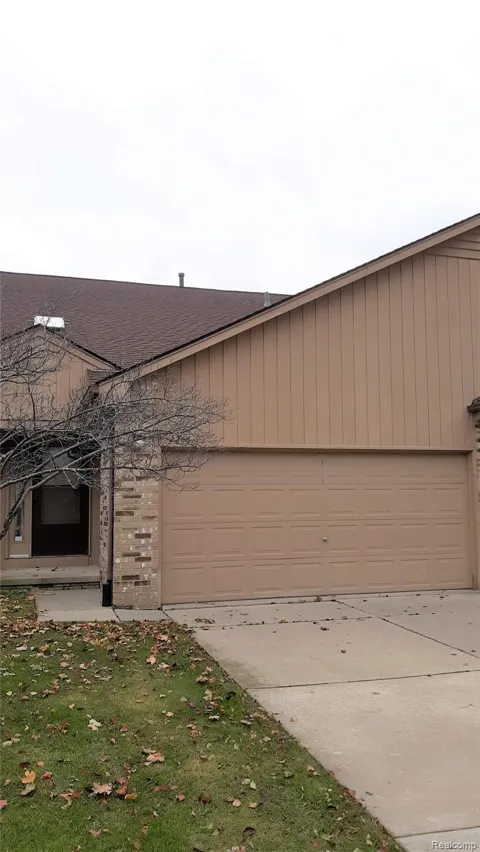 2266 HERITAGE POINTE DRIVE