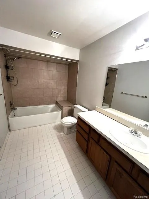 2266 HERITAGE POINTE DRIVE Sterling Heights City, MI 48314