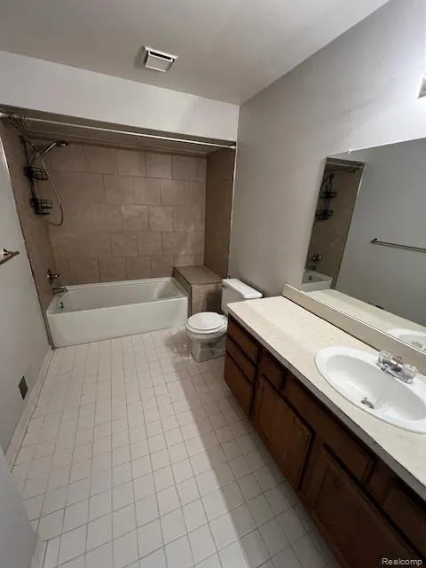 2266 HERITAGE POINTE DRIVE Sterling Heights City, MI 48314