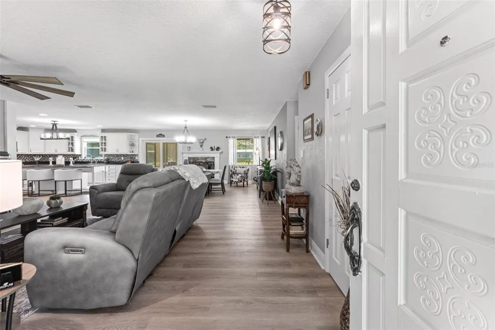 2131 W POINSETTIA DRIVE Port Orange, FL 32128