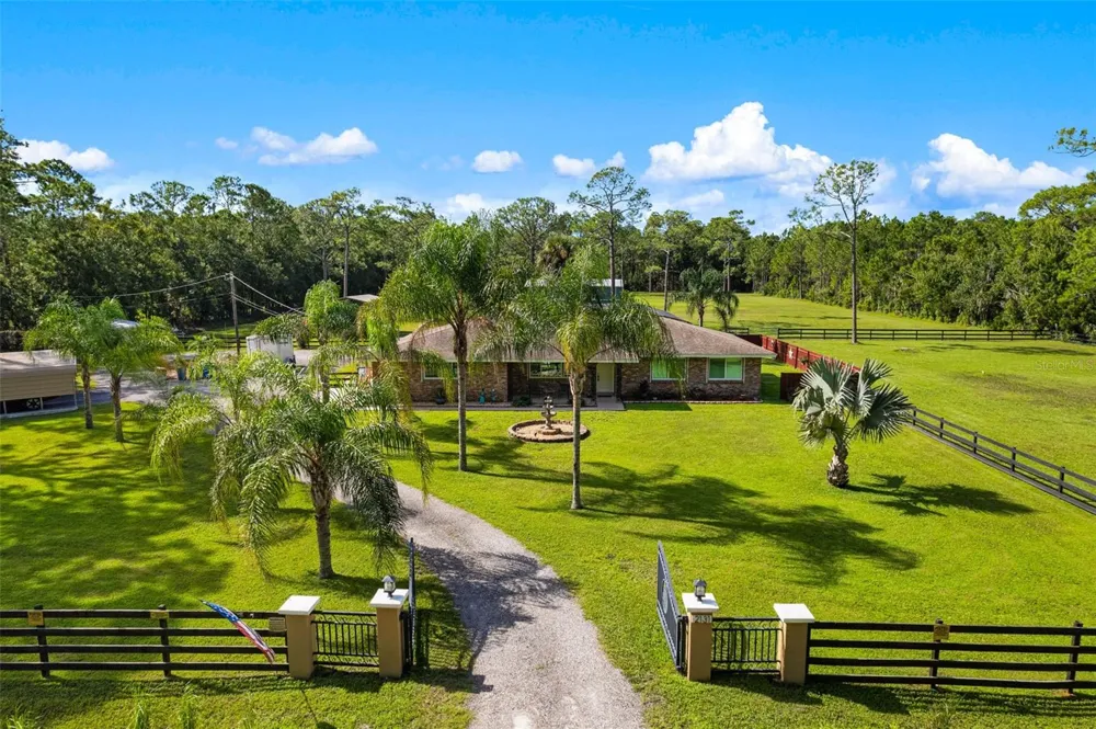 2131 W POINSETTIA DRIVE Port Orange, FL 32128