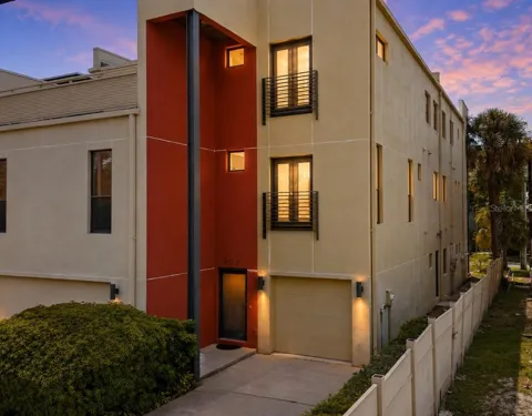 212 S MOODY AVENUE #2