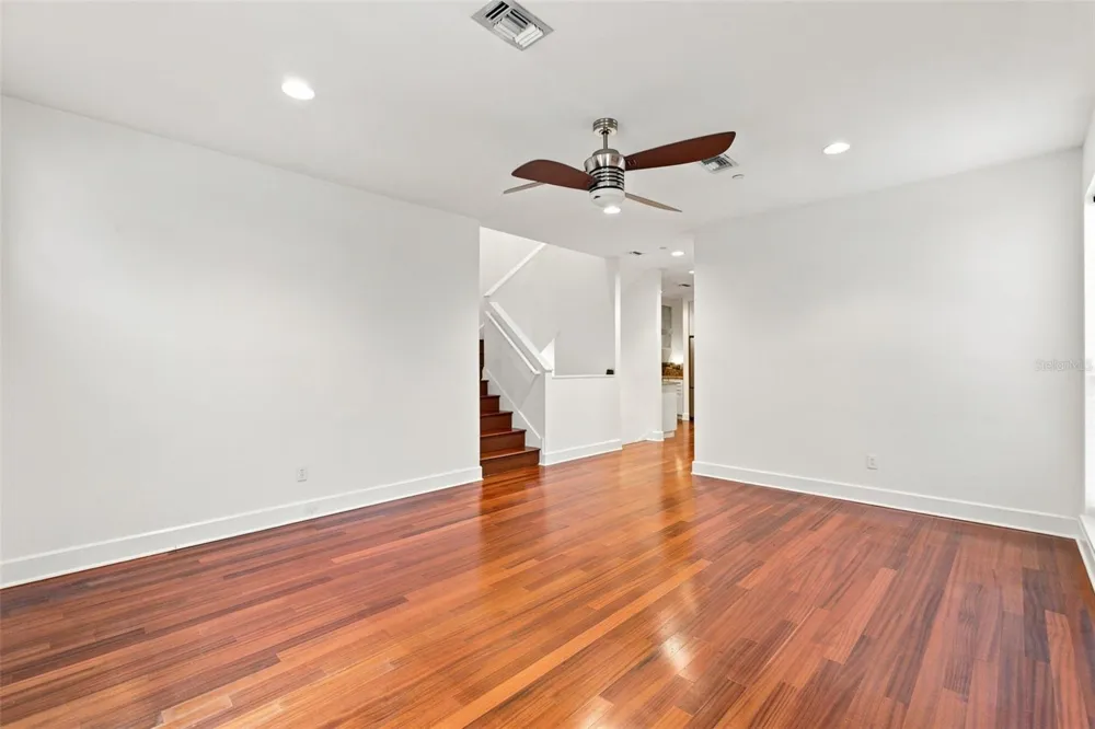 212 S MOODY AVENUE #2 Tampa, FL 33609