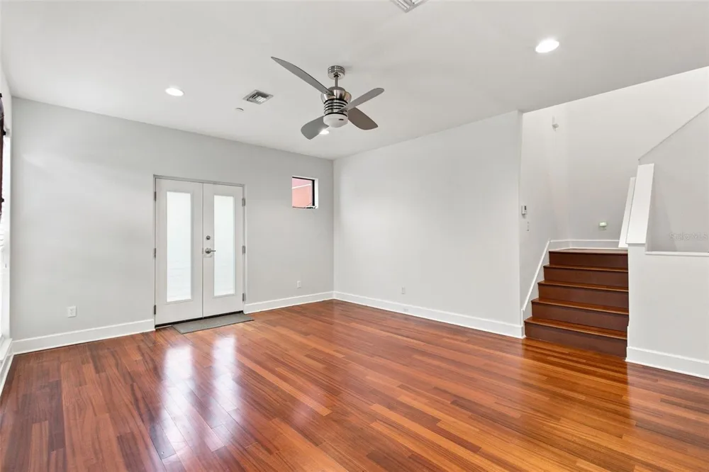 212 S MOODY AVENUE #2 Tampa, FL 33609