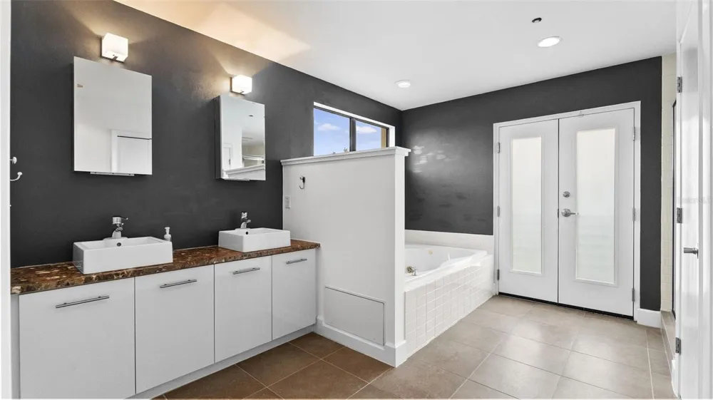 212 S MOODY AVENUE #2 Tampa, FL 33609