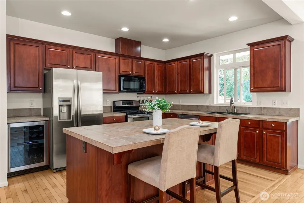 308 196th Place SW #305 Lynnwood, WA 98036