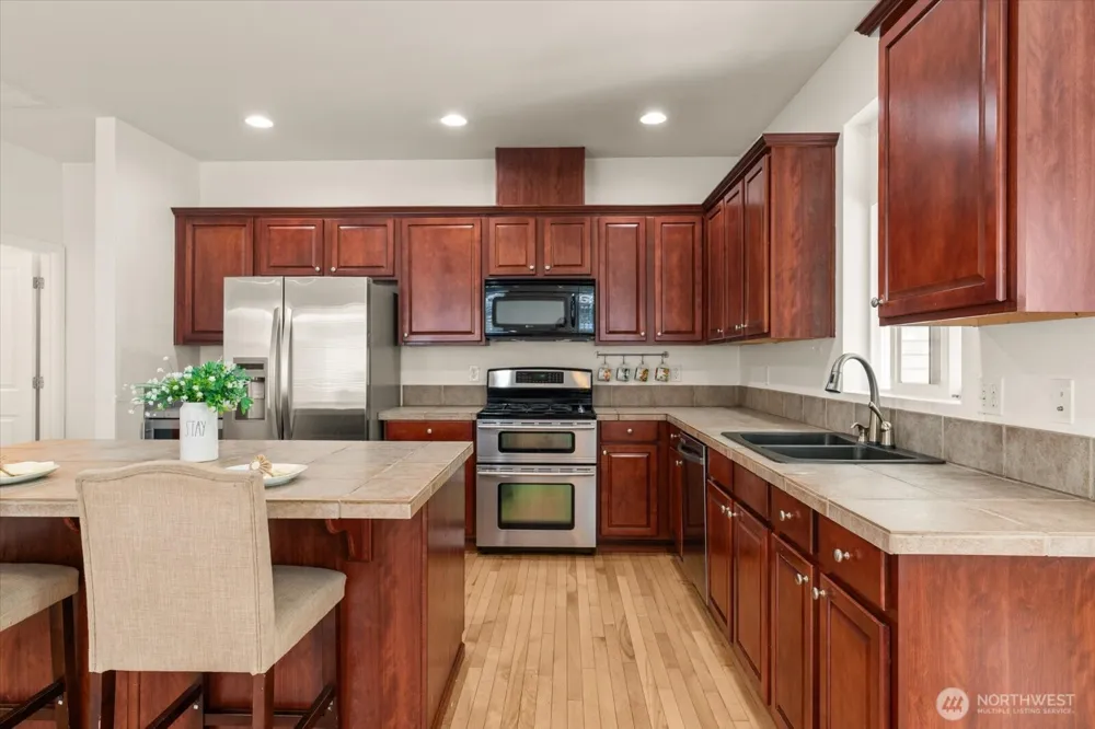 308 196th Place SW #305 Lynnwood, WA 98036