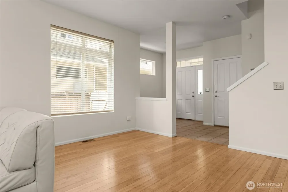 308 196th Place SW #305 Lynnwood, WA 98036