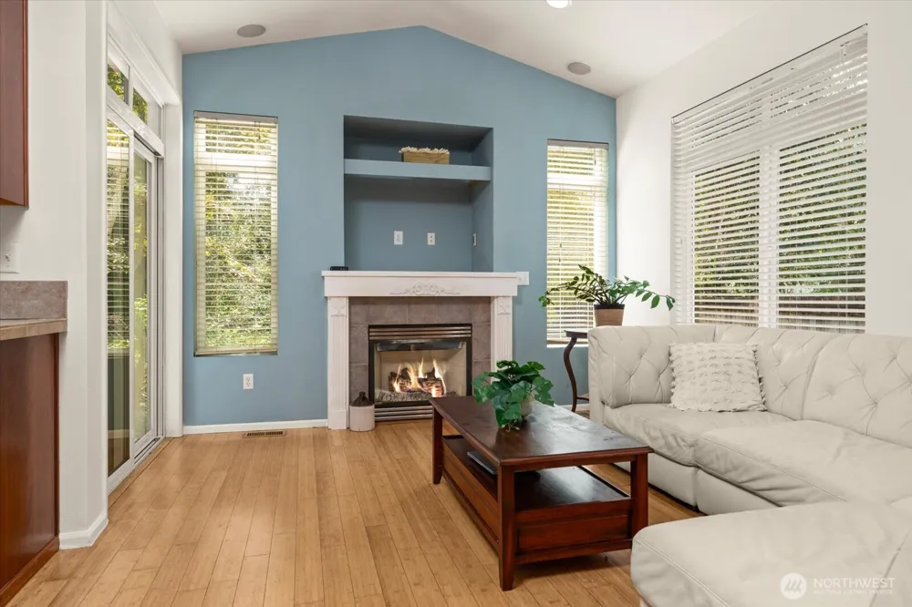 308 196th Place SW #305 Lynnwood, WA 98036